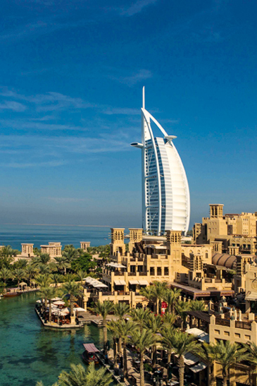 Wind your way around the Souk Madinat Jumeirah, discovering lively bars and restaurants Madinat_Jumeirah_-_Souk_Madinat_-_exterior