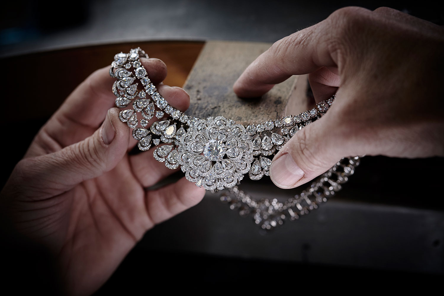 Diamonds ювелирные изделия. Серьги Chopard Garden of Kalahari. Бриллиантовые украшения. Дорогие ювелирные украшения. Украшения с бриллиантами.