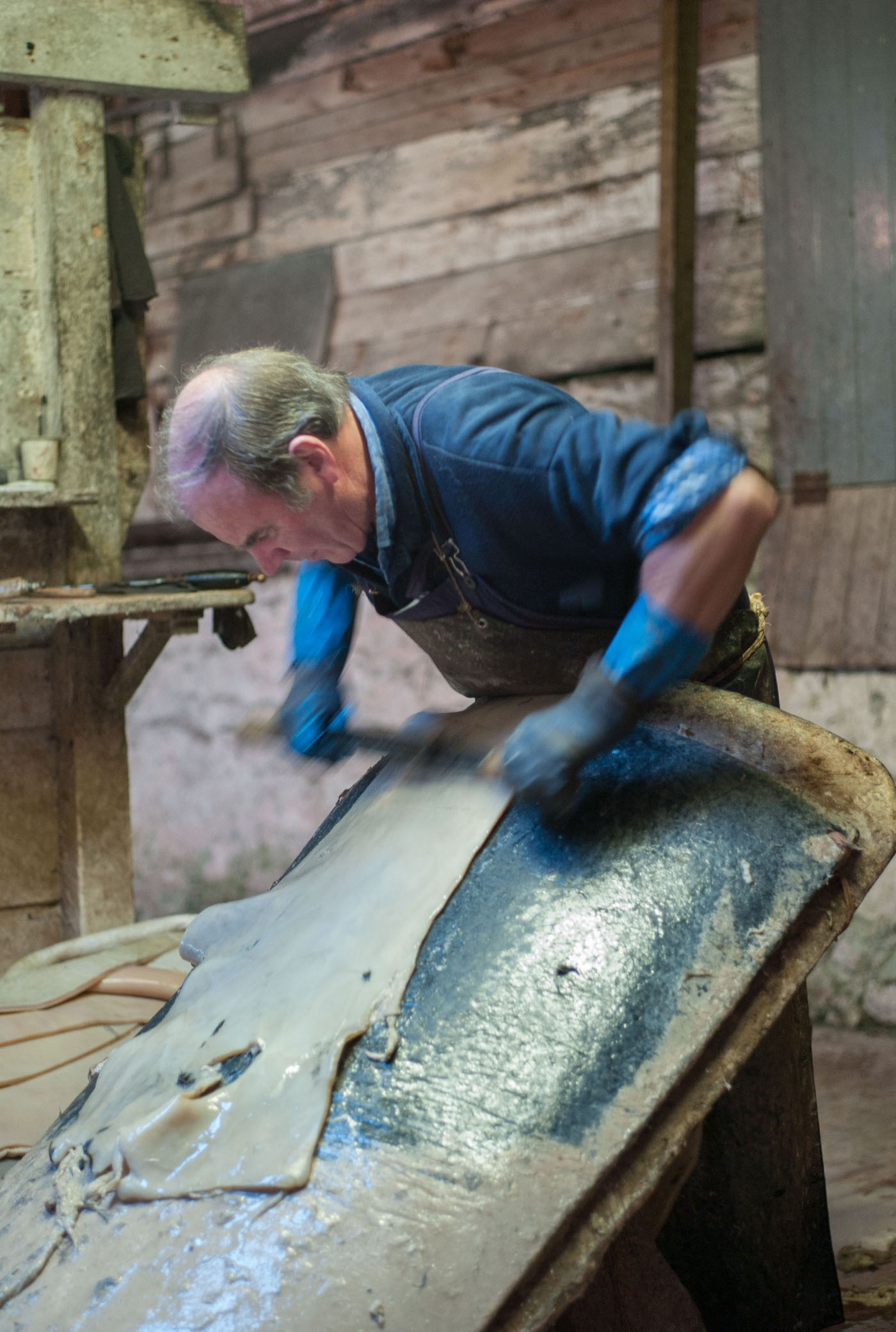 Using a traditional slow-tanning method that takes up to 12 months and which preserves the natural weave of the fibres in each hide