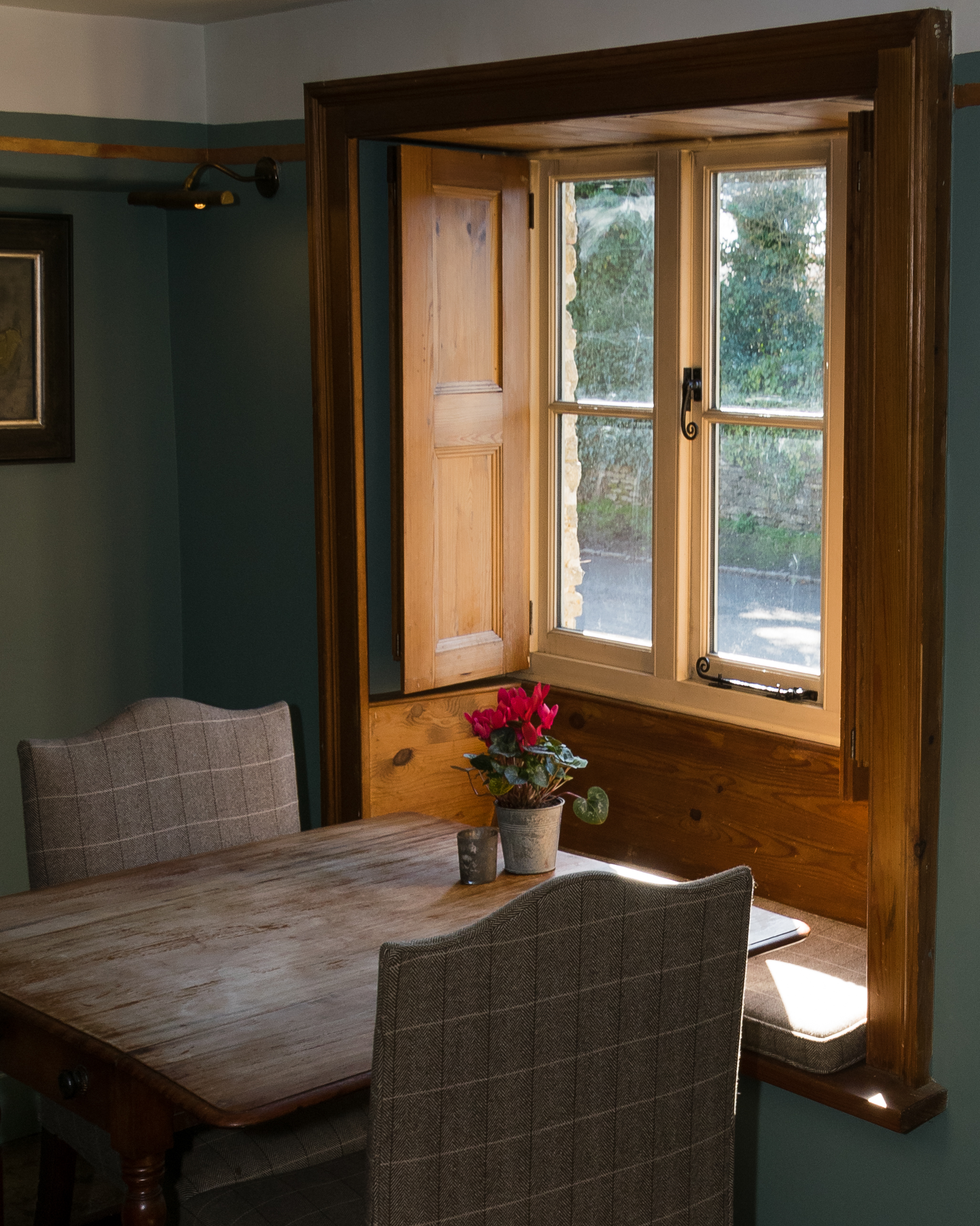 A corner table at The Swan at Southrop