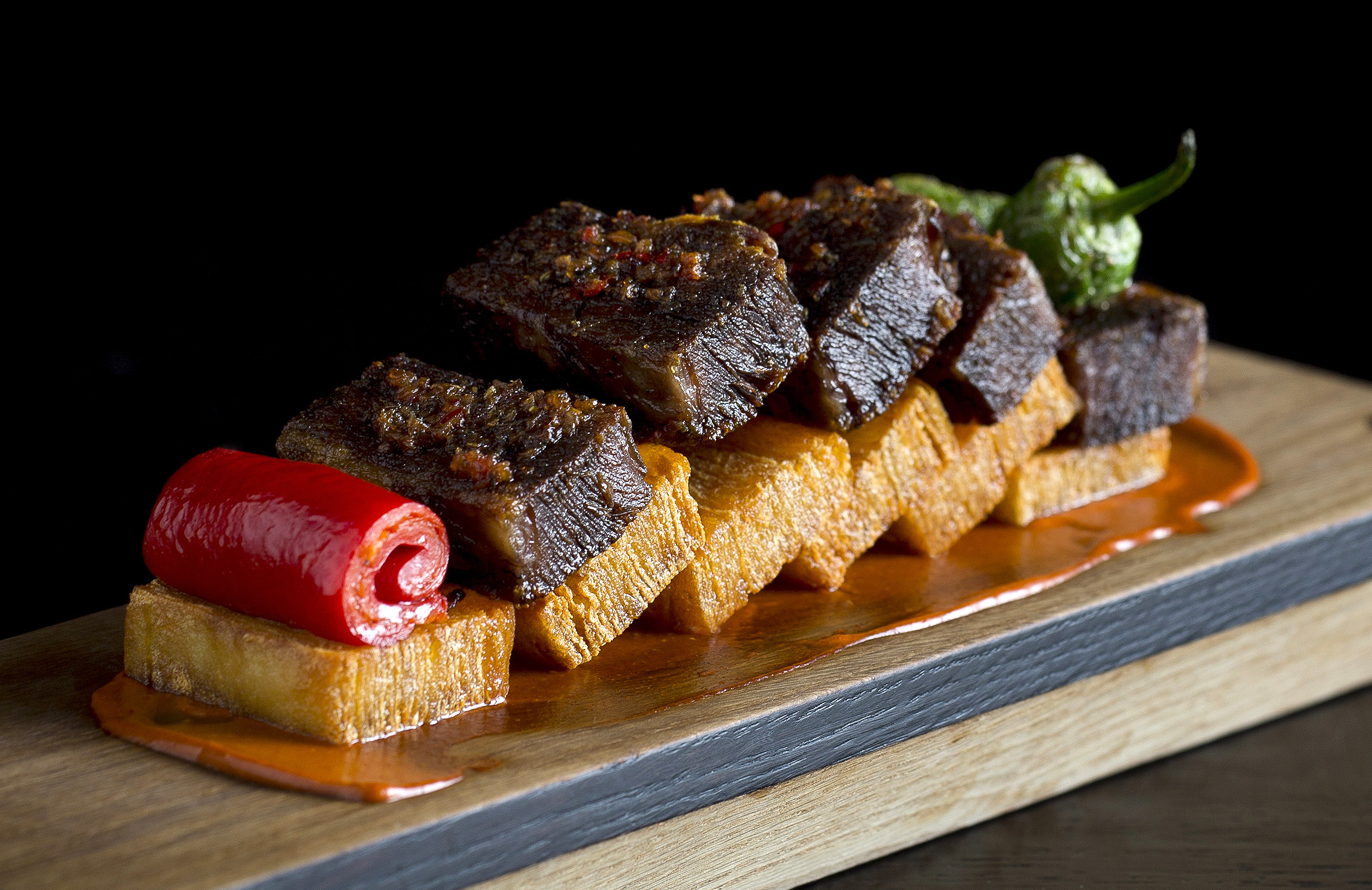 Short rib of beef with potatoes and chimichurri