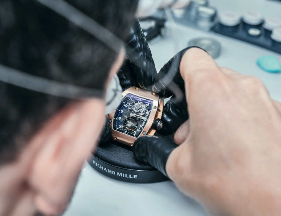 Ninety offers precision watchmaking services