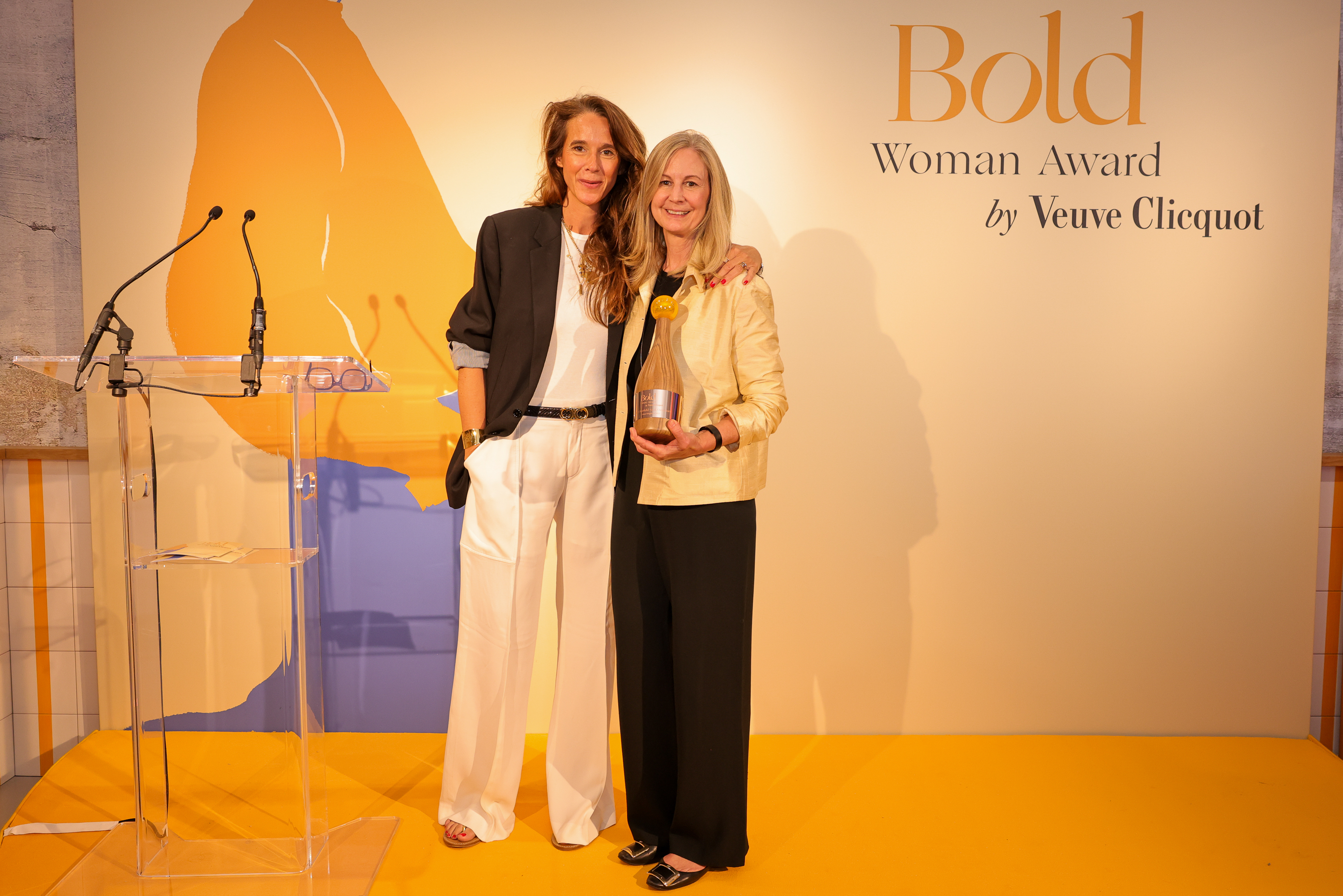 Carole Bildé of Veuve Clicquot with Karen Scofield-Seal, winner of Veuve Clicquot Bold Futures Award 2023