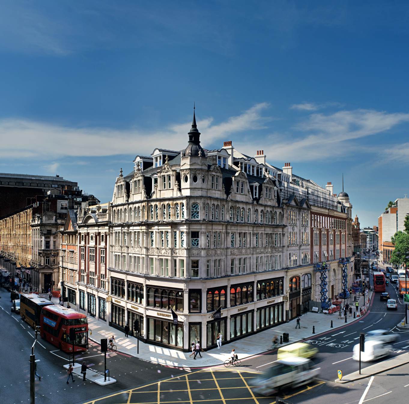 Inside The Knightsbridge Estate 