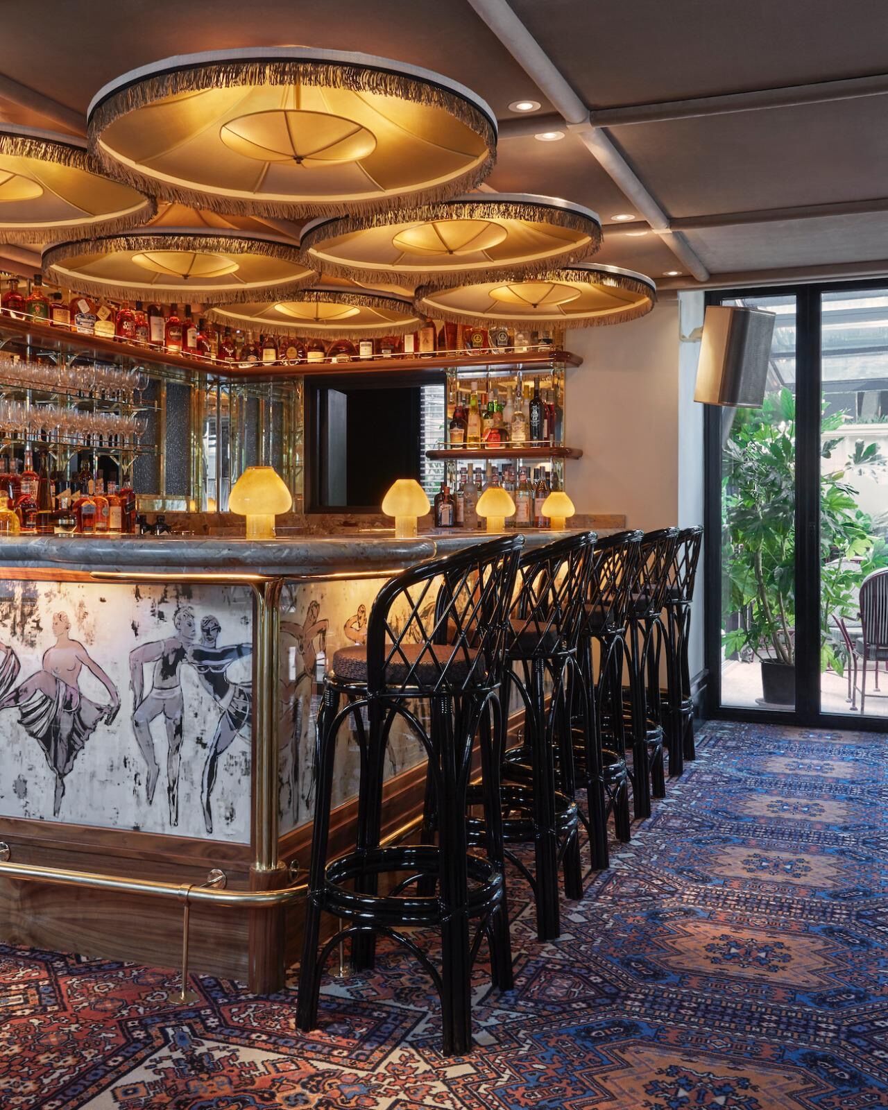 SPHERE's Best Luxury London Restaurants - Alligator Bar at Louie