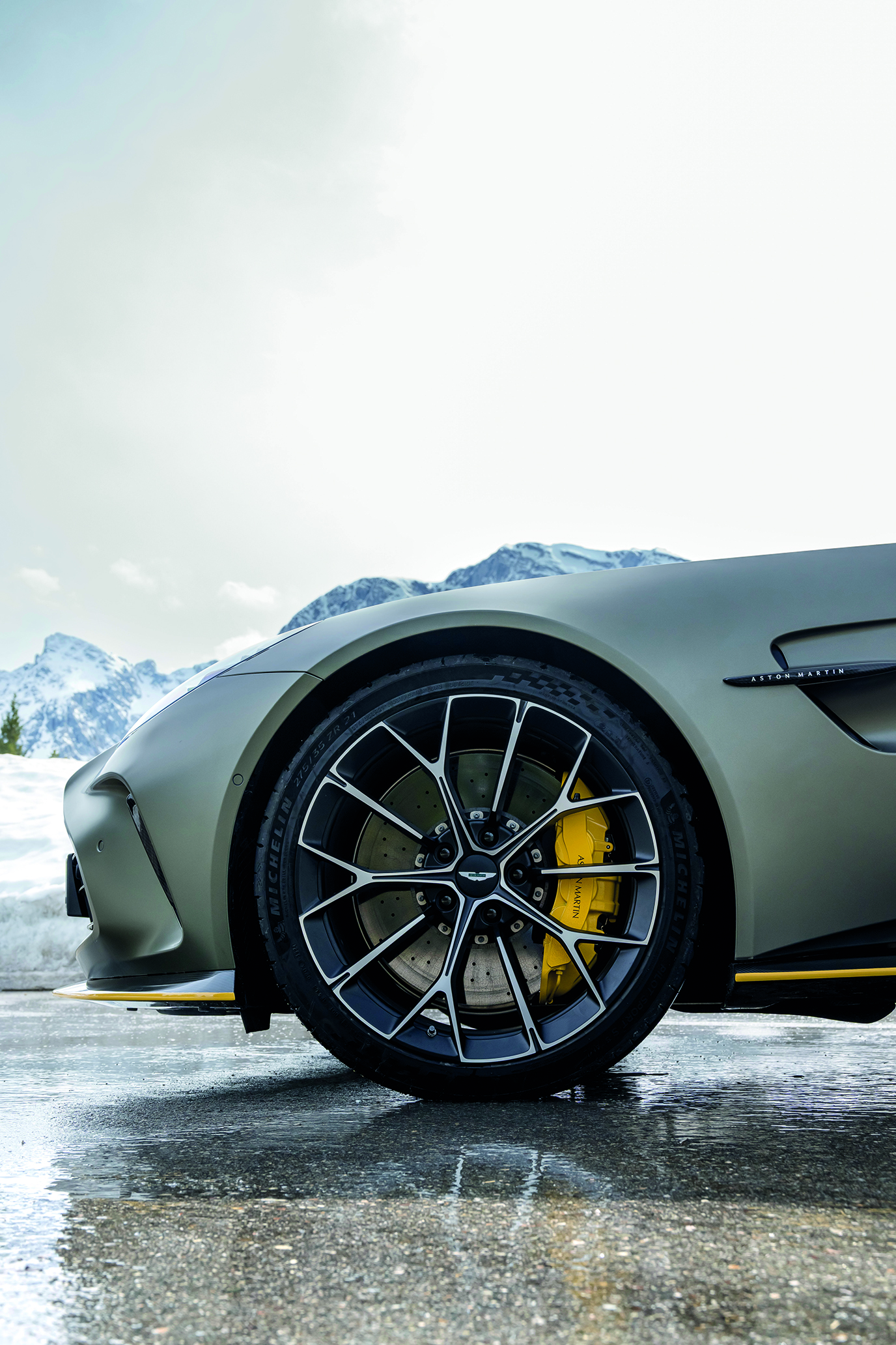 The wheels of an Aston Martin Vantage Roadster.