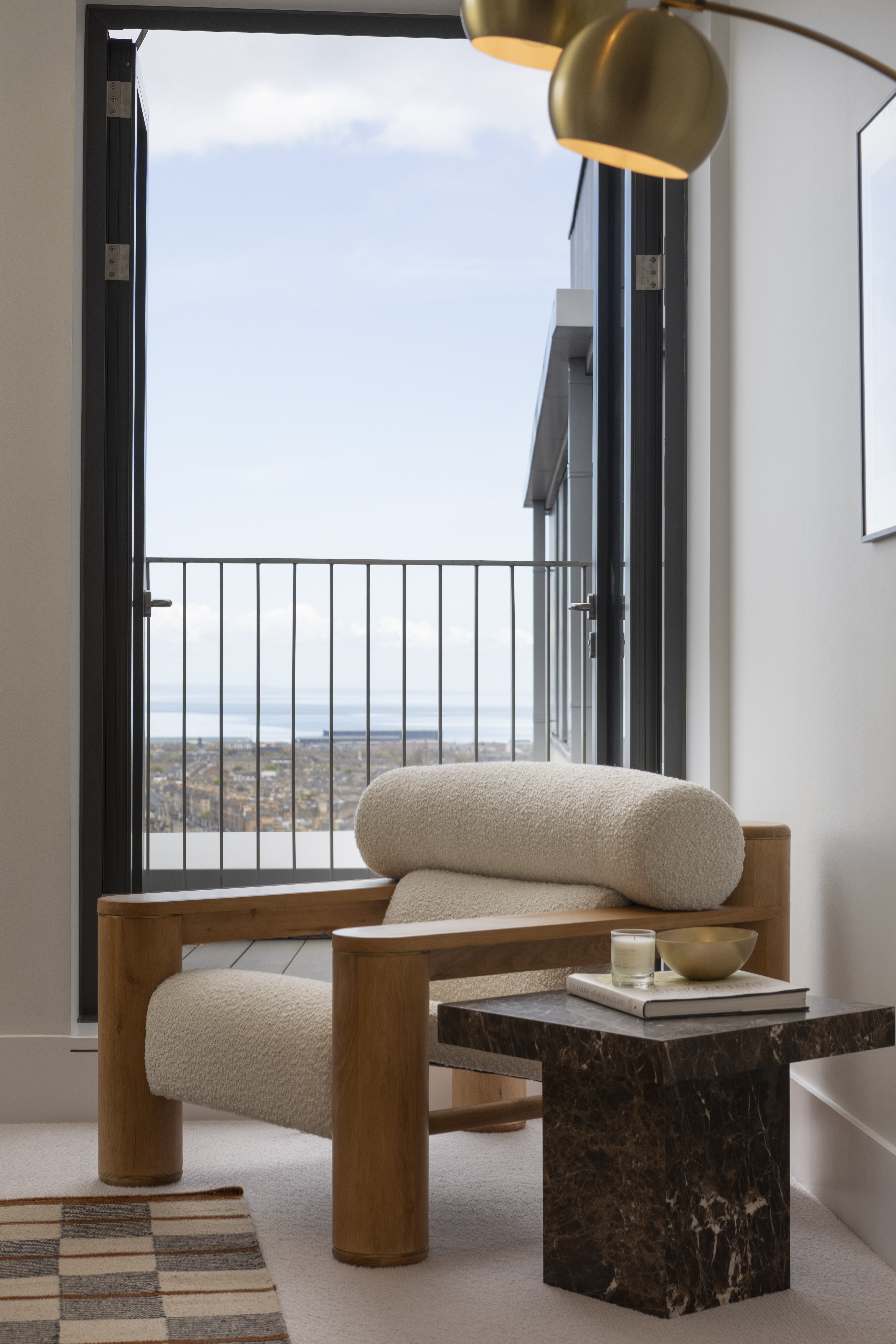 New Eidyn Edinburgh 8th floor apartment panoramic views