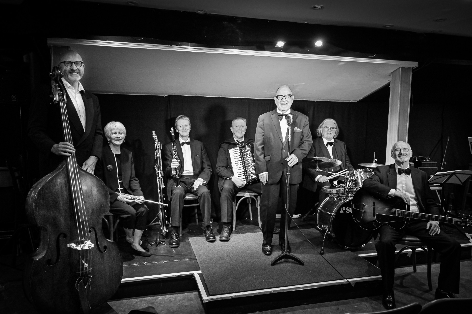 Philip Contini and the Be Happy Band bring a taste of Food Edinburgh Fringe.