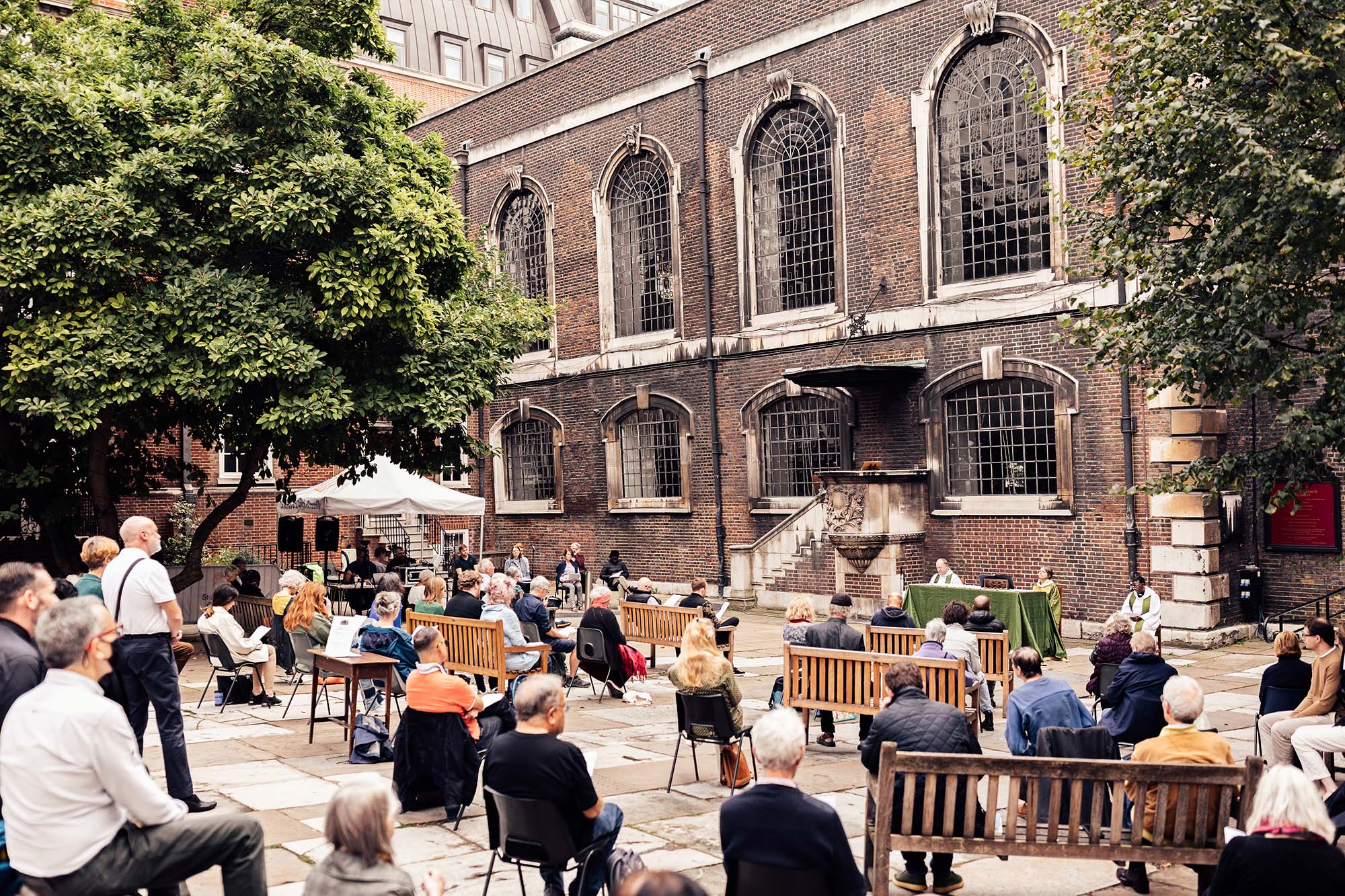 The garden of St James's Church Piccadilly.