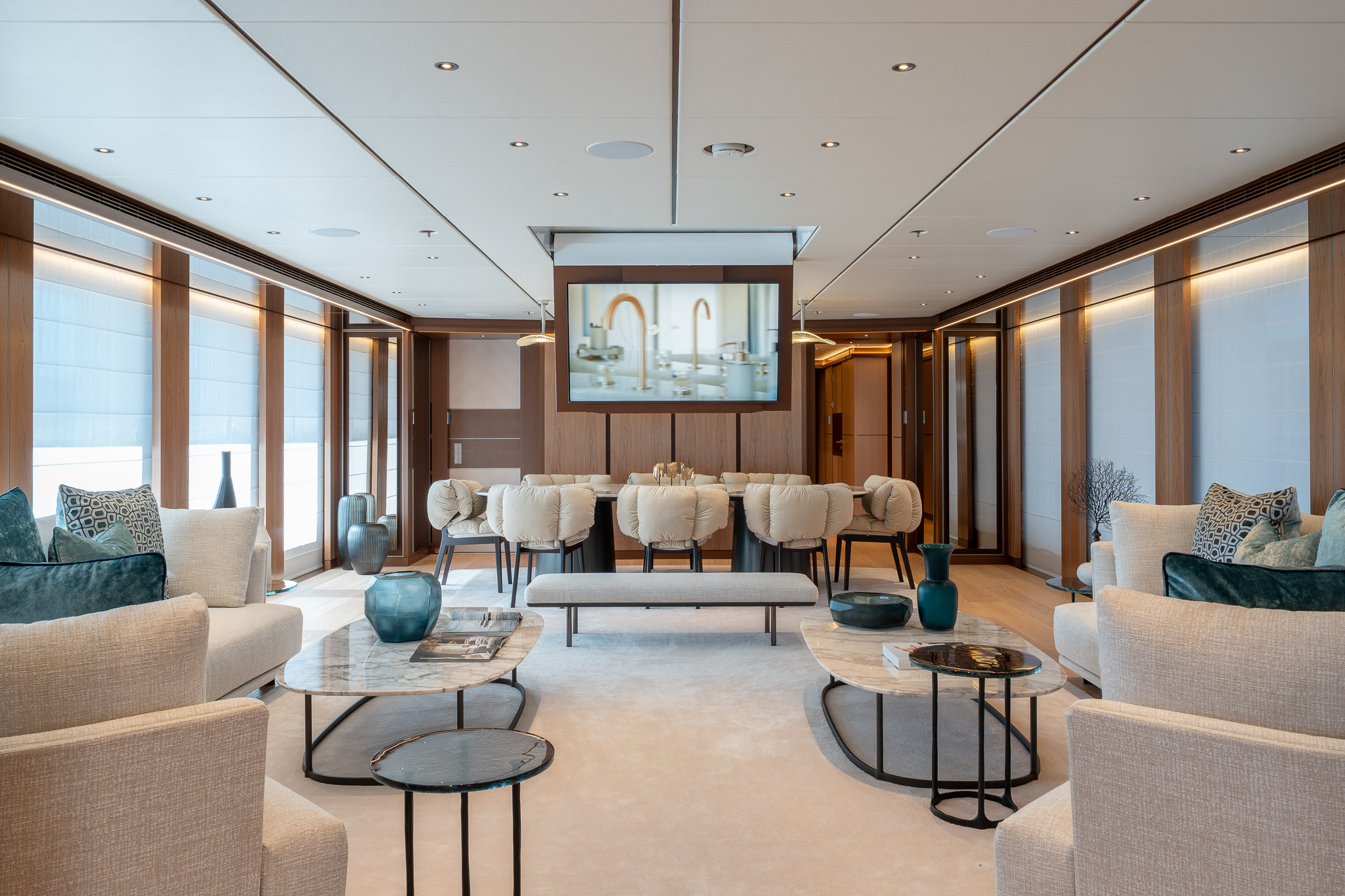 Dining area and lounge on board the Heesen Agnetha.