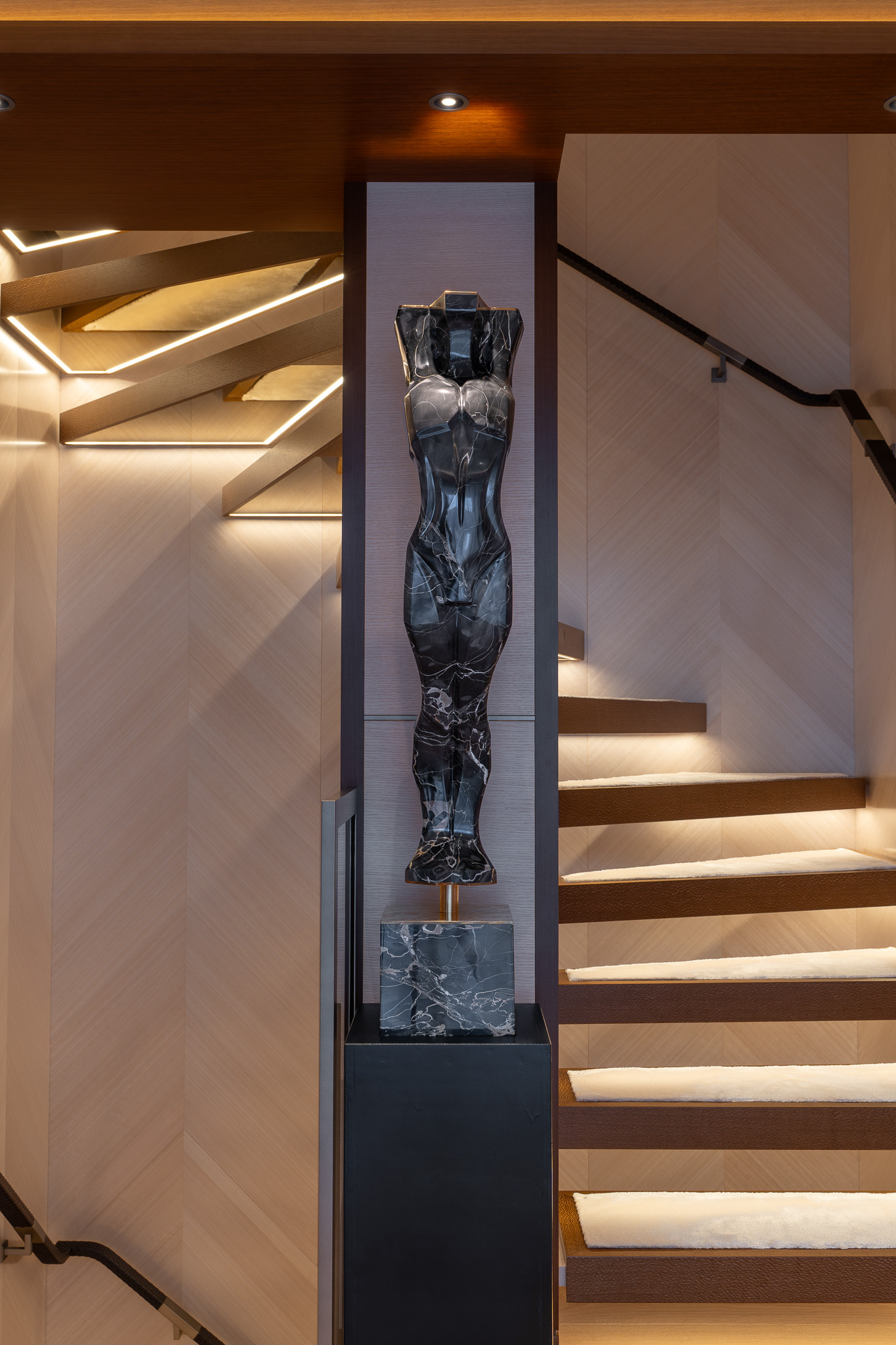 Central staircase of Heesen Agnetha.