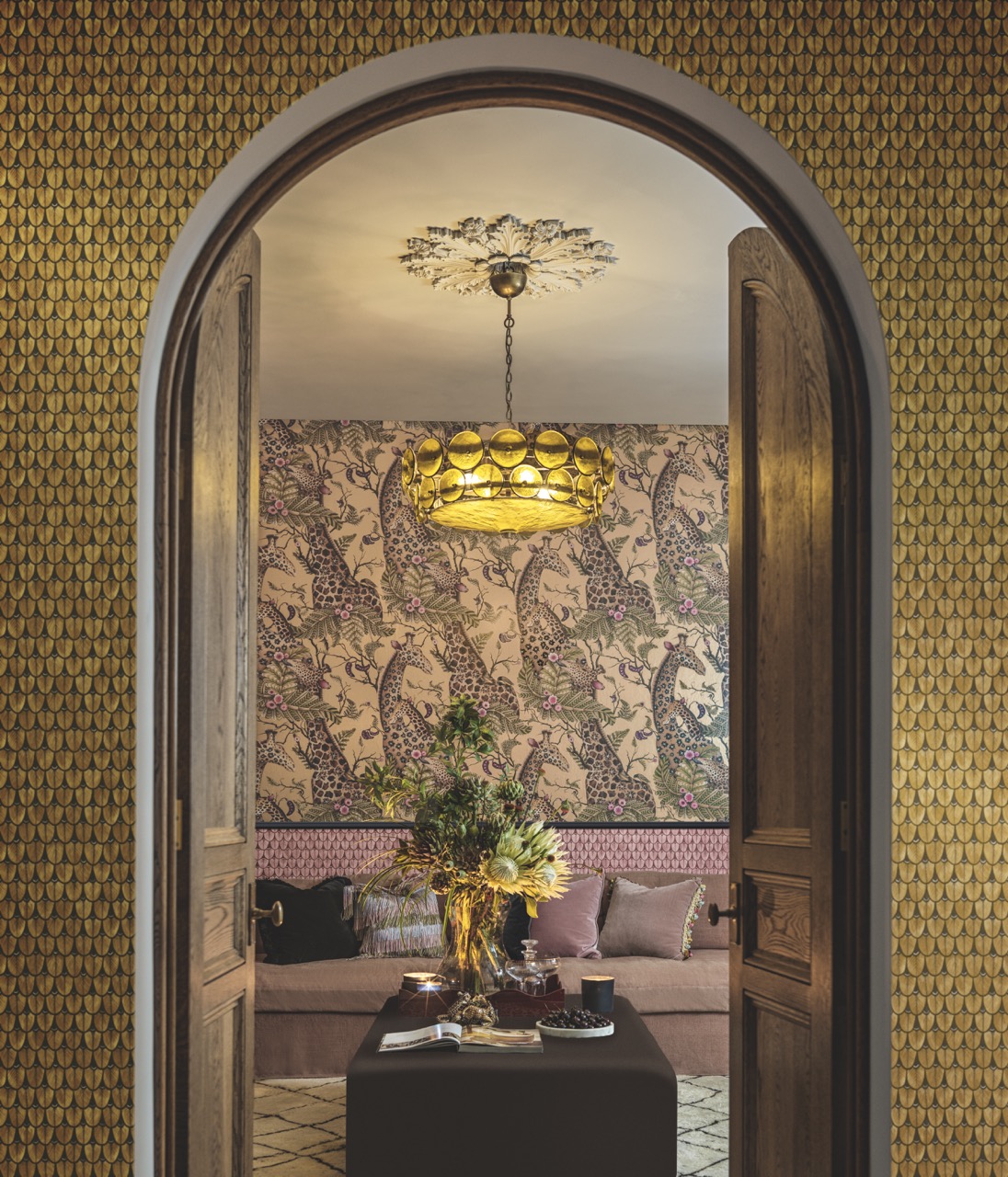 'Royal Giraffe', Cole & Son British wallpaper