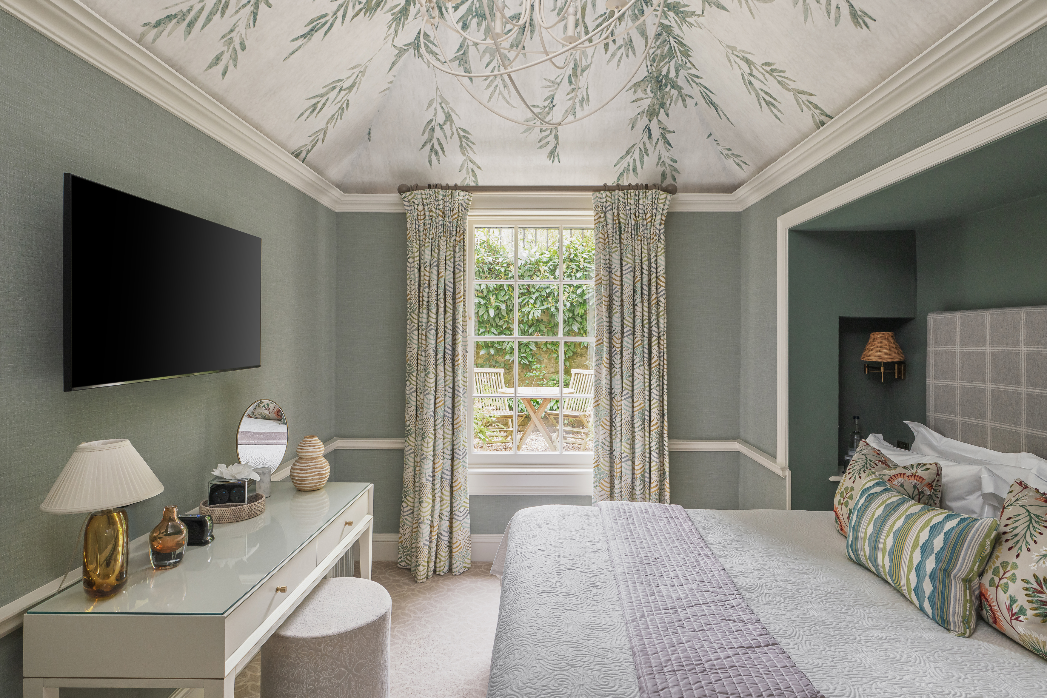 Heritage Room, Bridgerton filming locations in Bath.