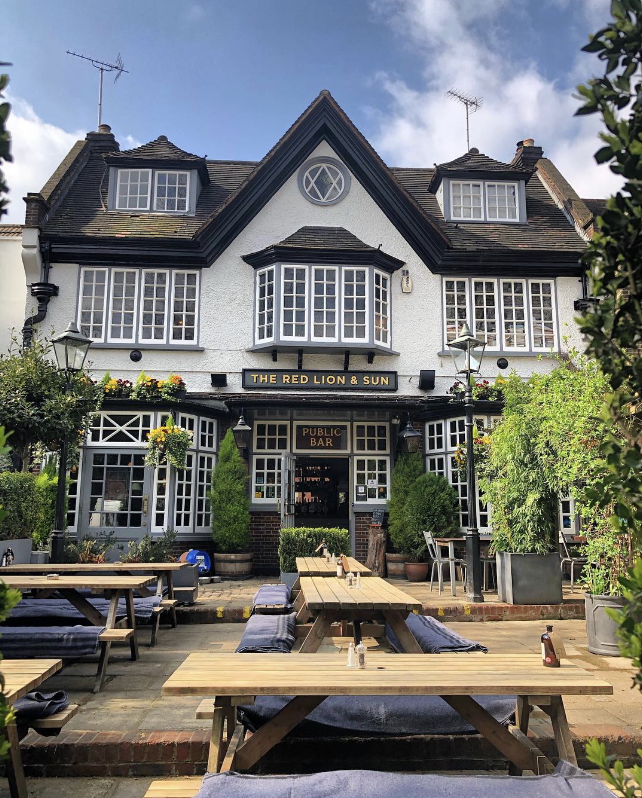 The Red Lion & Sun, best Sunday roasts in London. 