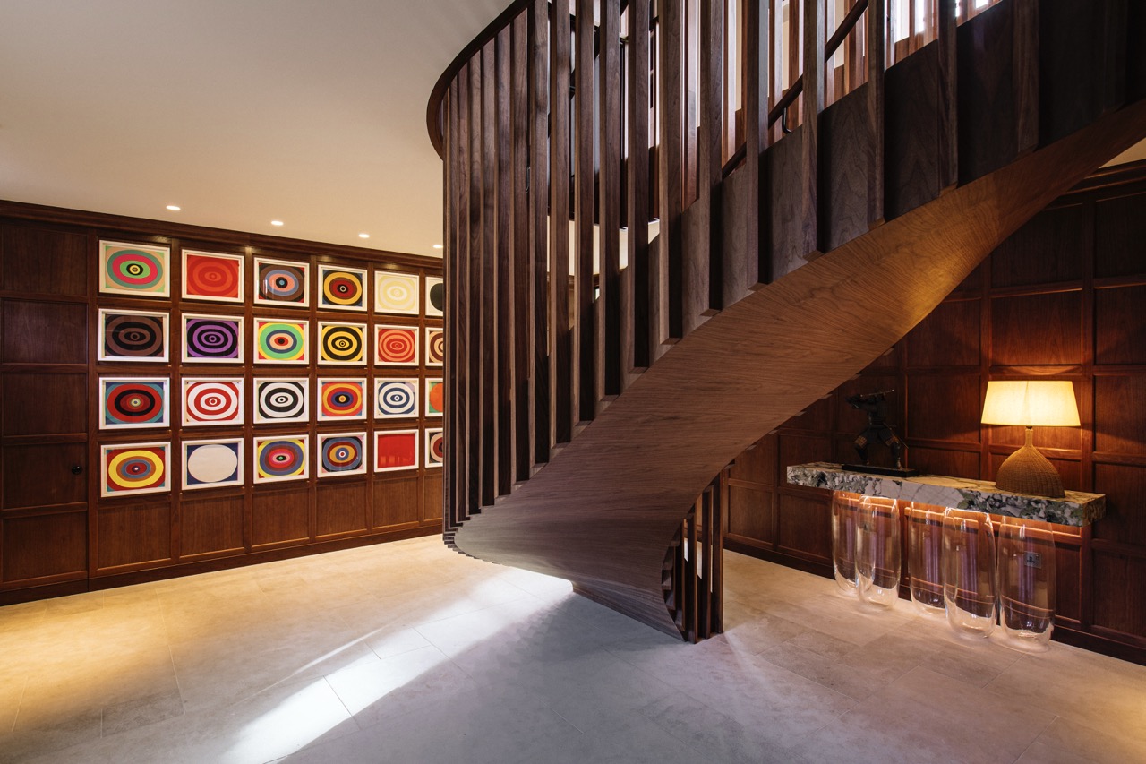 Art placement, Wall hanging art mistakes.