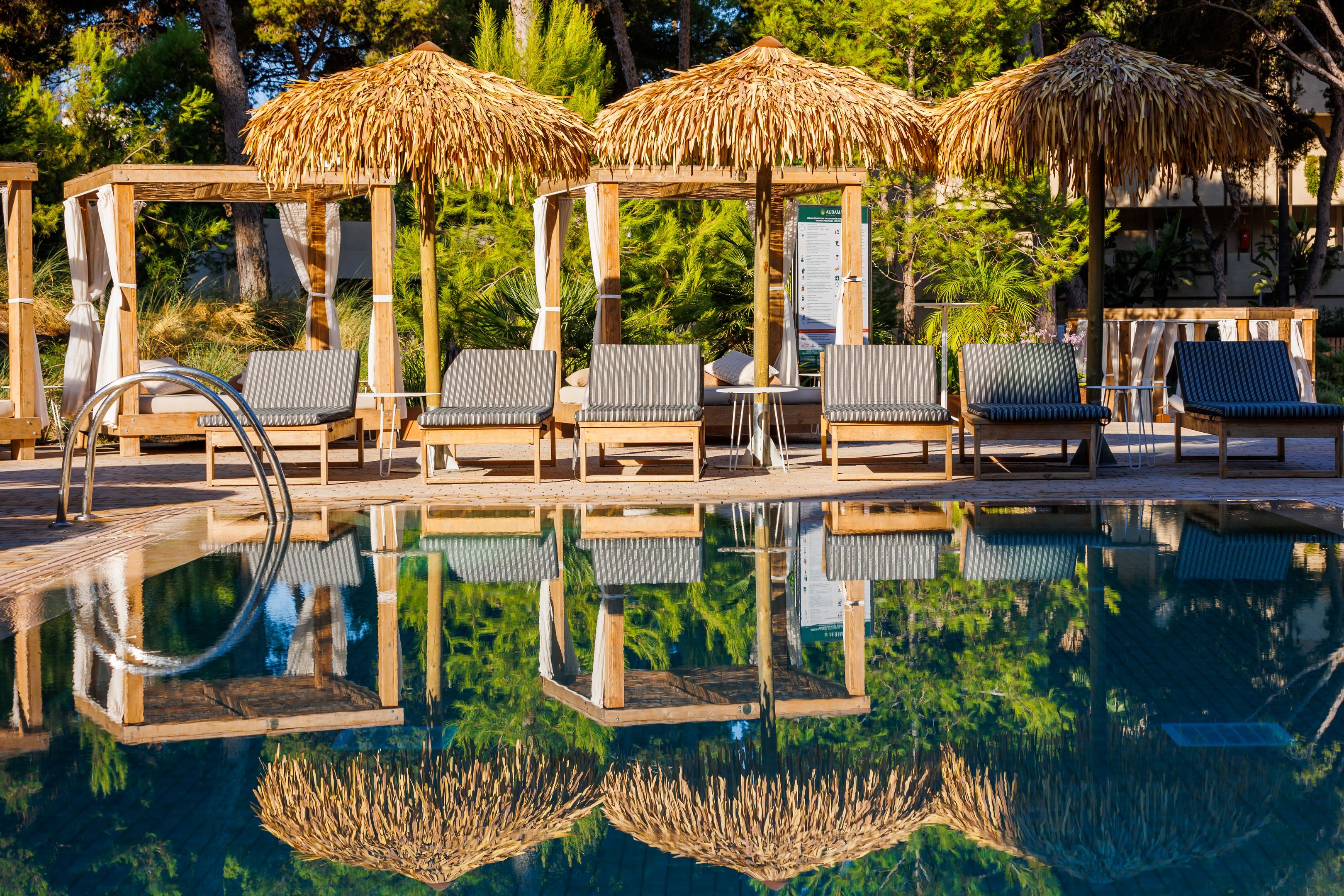 Aubamar Palma Resort - poolside