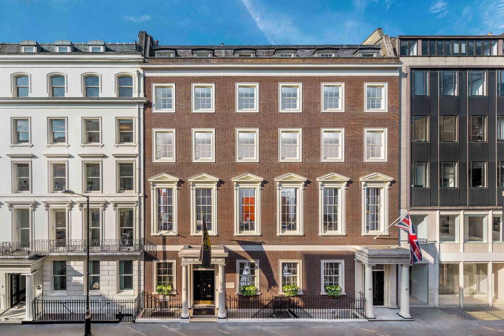 The Arts Club, private members clubs London.
