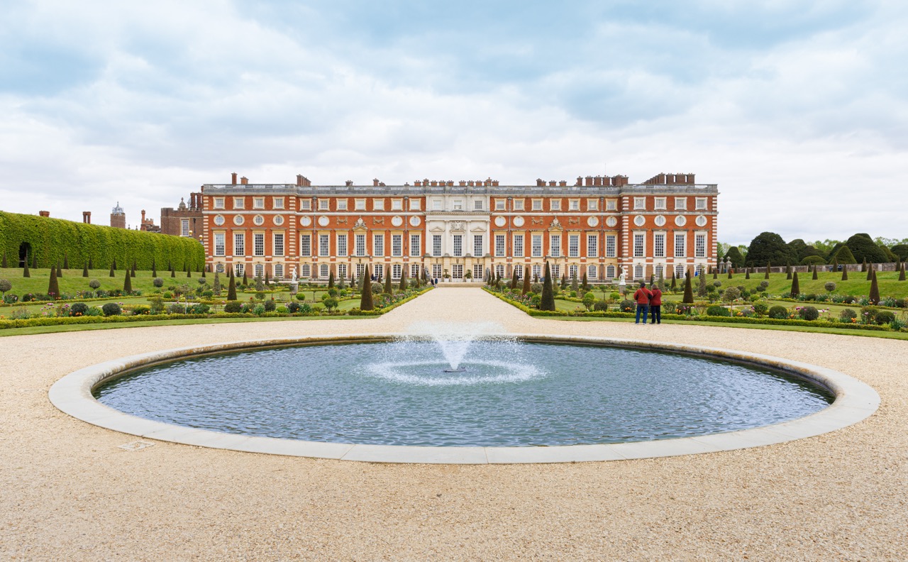 Hampton Court, Castle stays UK 