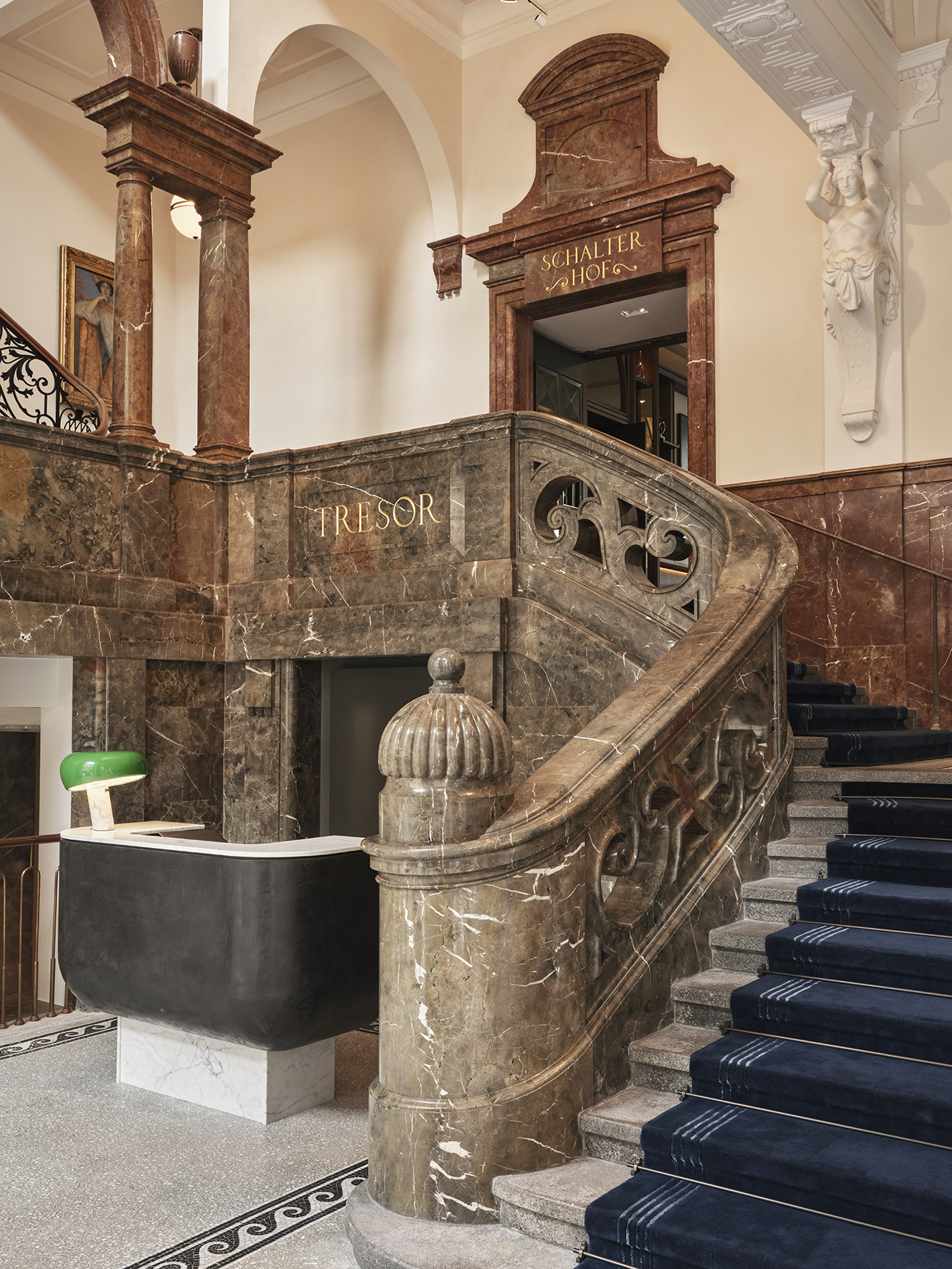 Rosewood Munich hotels entrance. 