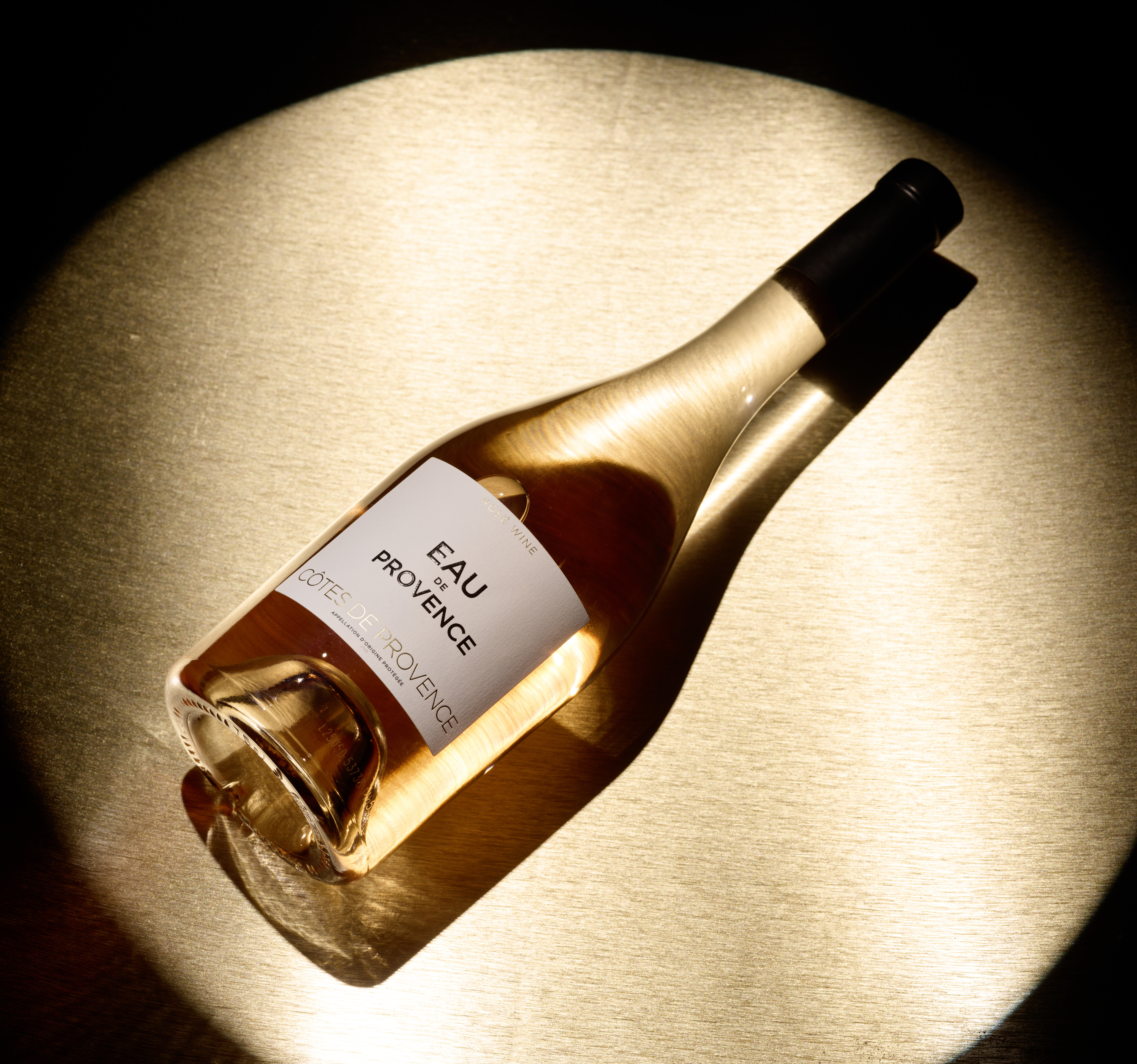 EAU DE PROVENCE is the latest Provence rosé to know. 