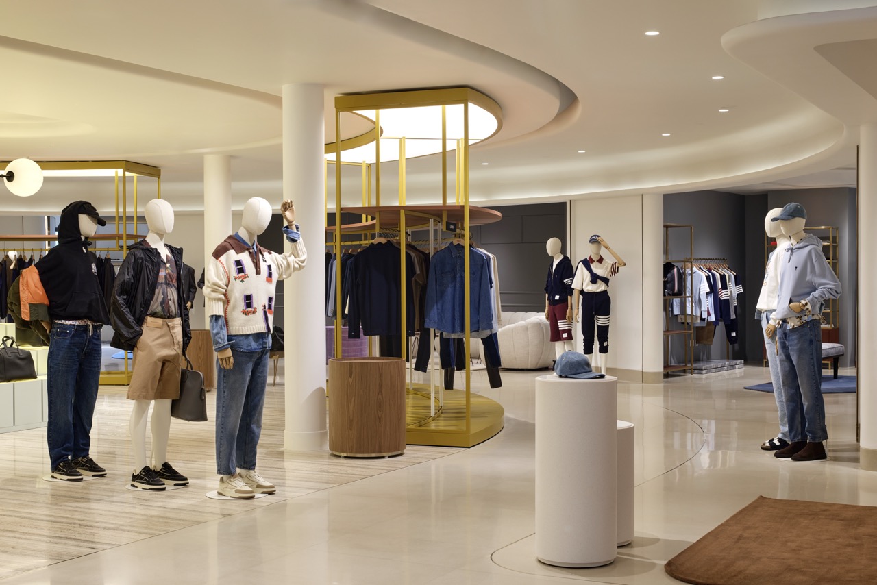 Galerie Lafayette, Mumbai, luxury industry. 