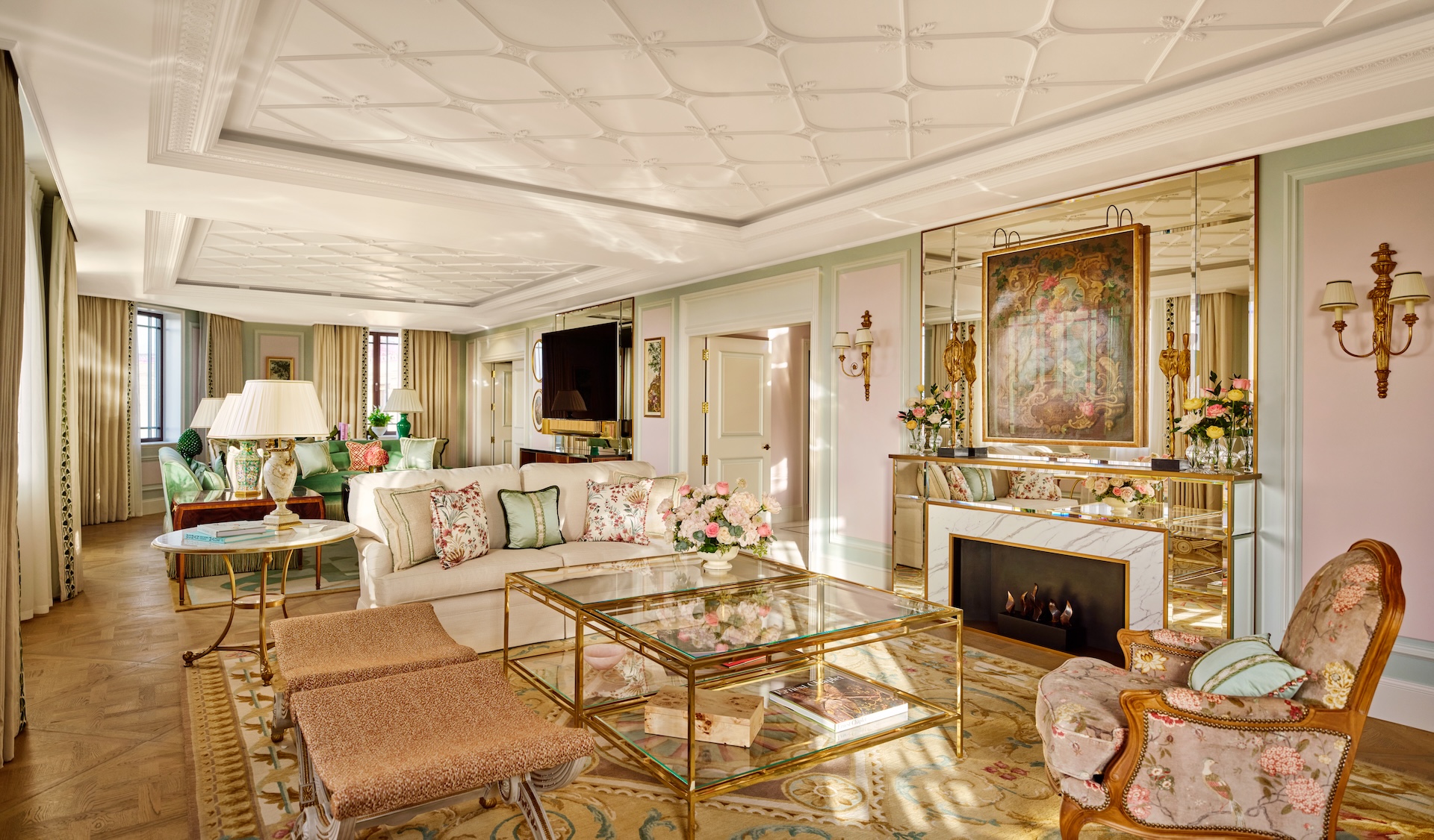 Luxury Suites in London - Royal Suite at The Dorchester. 