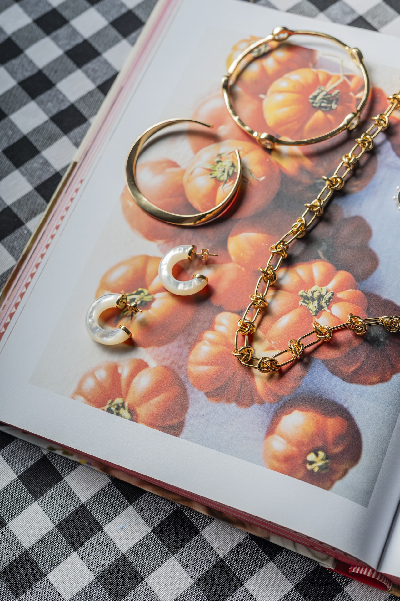 Jewellery Designers - Arte Nova.