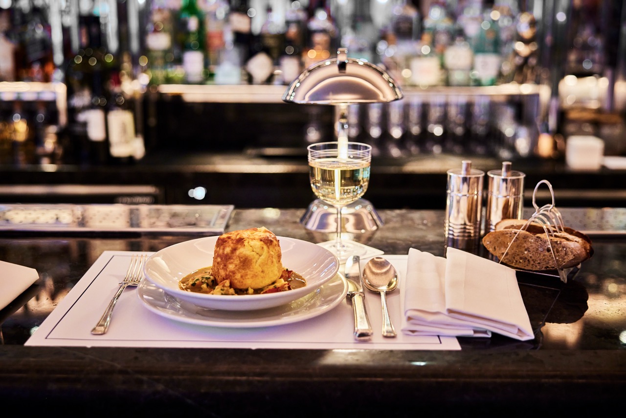Counter dining, chefs table. 