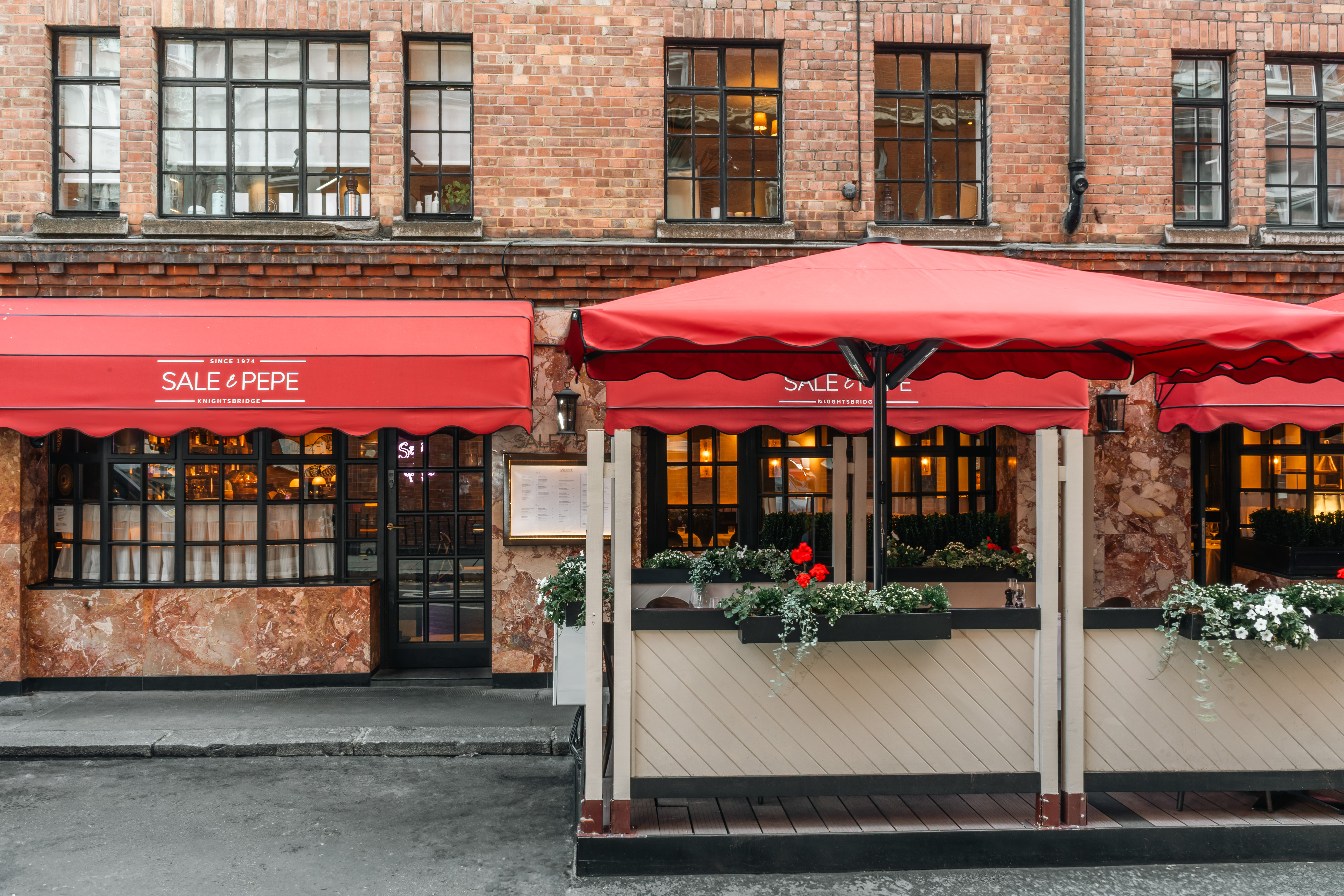 London Summer Terraces - Sale e Pepe terrace. 