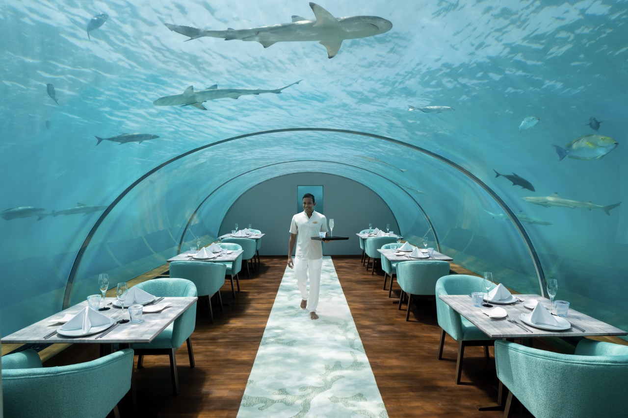 Ithaa restaurant fine dining. 