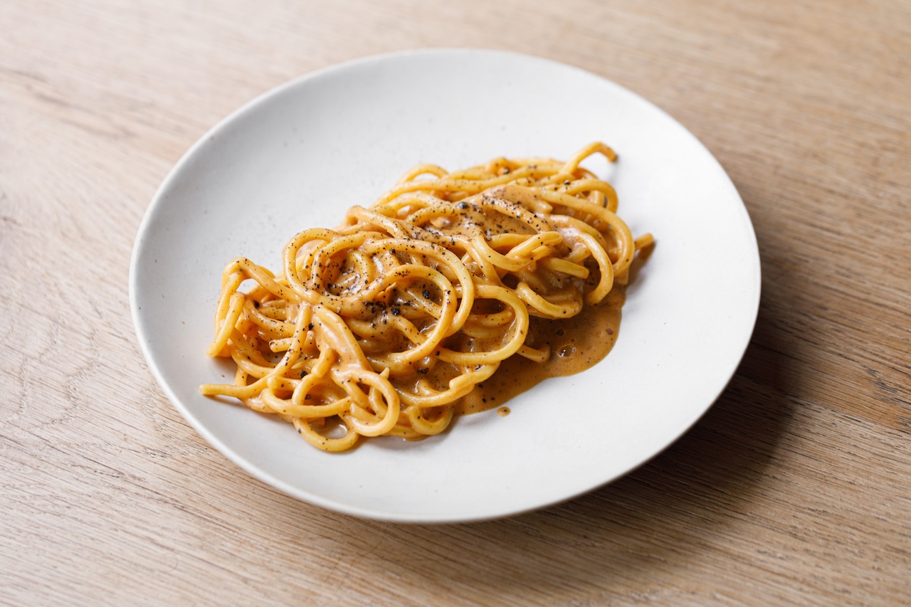 Brown Crab Cacio e Pepe at manteca. 