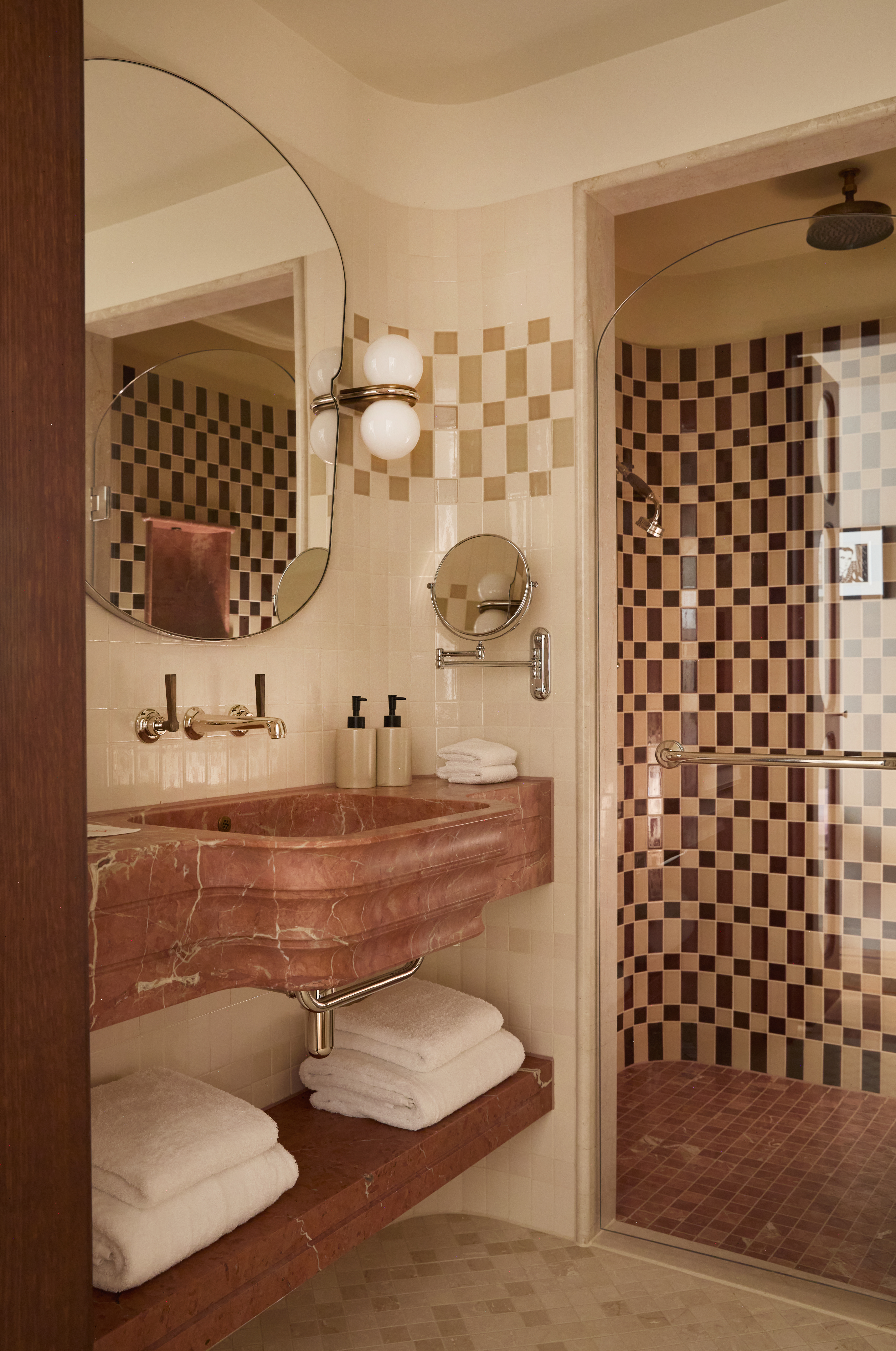 the newman hotel bathroom
