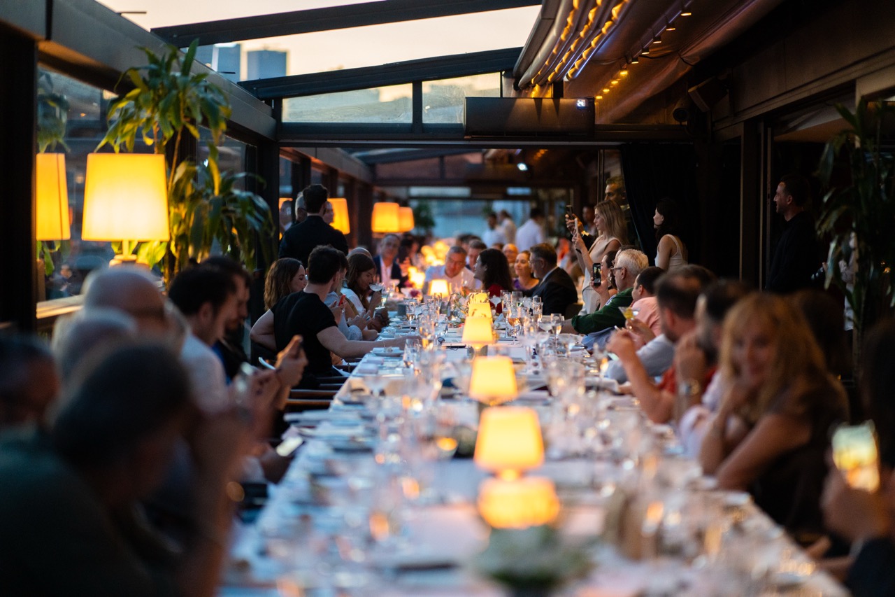 Diners at the Wolfgang Puck tour. 