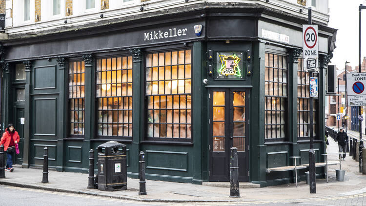 Haunted pubs London rick Astley mikkeller