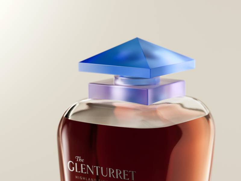 Lalique, the iconic French crystal house opens its first art gallery in the world in historic and prestigious Burlington Arcade, Mayfair, London.