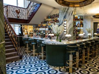 Langan's reopens in London