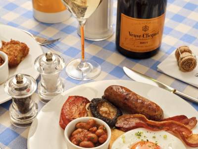 The Sunny Side Up Café by Veuve Clicquot Opens in Soho