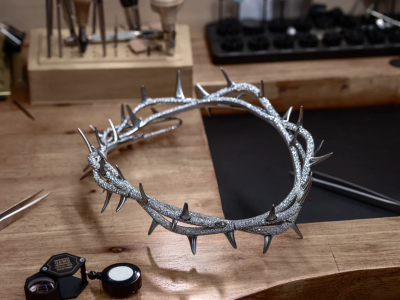 Kendrick crown of thorns