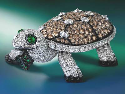 Brooches Comeback - Graff Tortoise