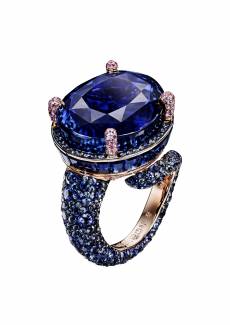 High jewellery ring by De Grisogono