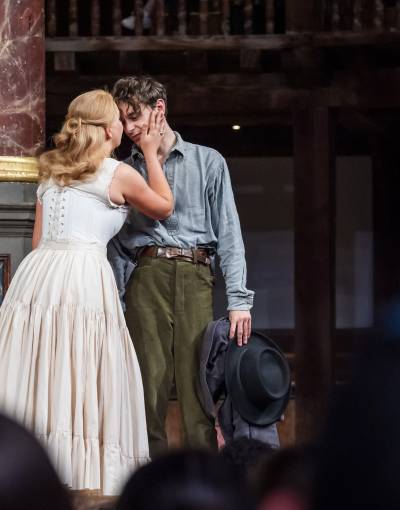 Romeo and Juliet on stage at Shakespeare's Globe