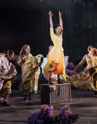 London theatre. Brigadoon ©Mark Senior