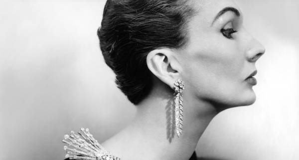Cartier-Vogue-The-Jewels-Exhibition_main-2