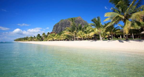 Icing sugar beaches at LUX* Le Morne