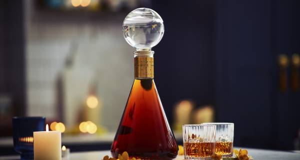 Maestro Dobel launches new Extra Añejo tequila