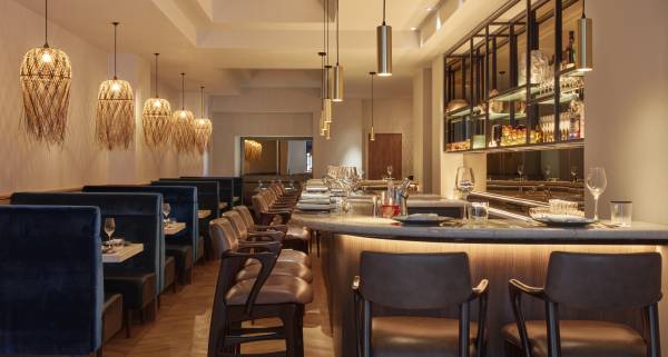 Bar de Prés on Albemarle Street, in the heart of Mayfair.