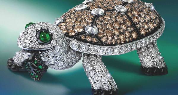 Brooches Comeback - Graff Tortoise