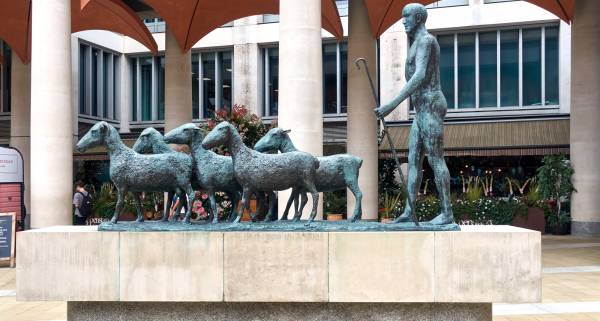 London's Iconic Statues