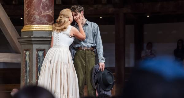Romeo and Juliet on stage at Shakespeare's Globe