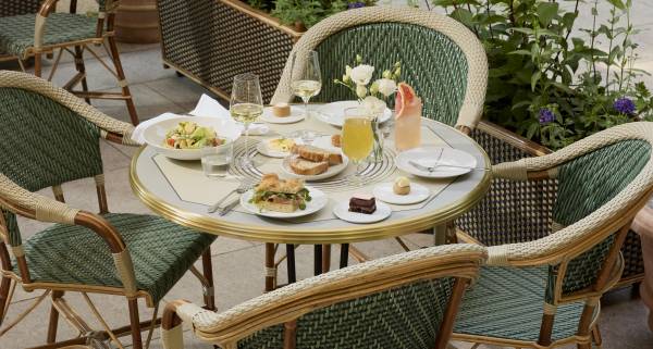Cafe Linea Chelsea terrace.